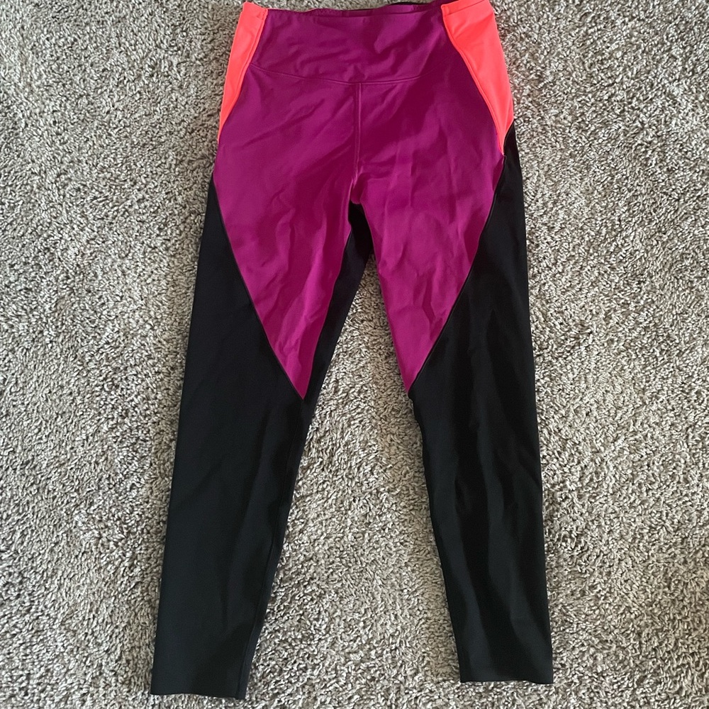 Size 12 Victoria’s Secret Sweat on Point Leggings